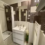 Cosy A 200m De La